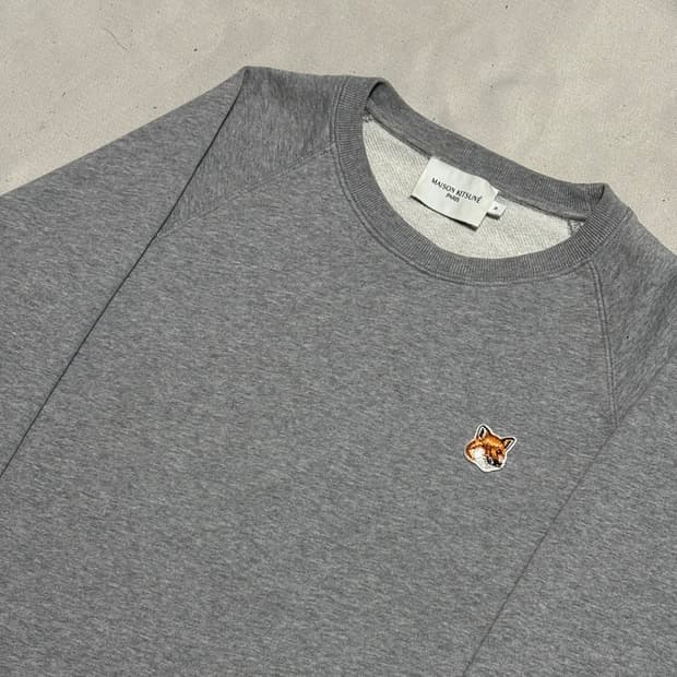 M 메종키츠네 그레이 맨투맨