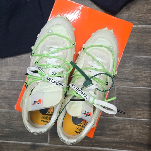 나이키 x 오프화이트 와플 레이서 화이트

(W) Nike x Off-W