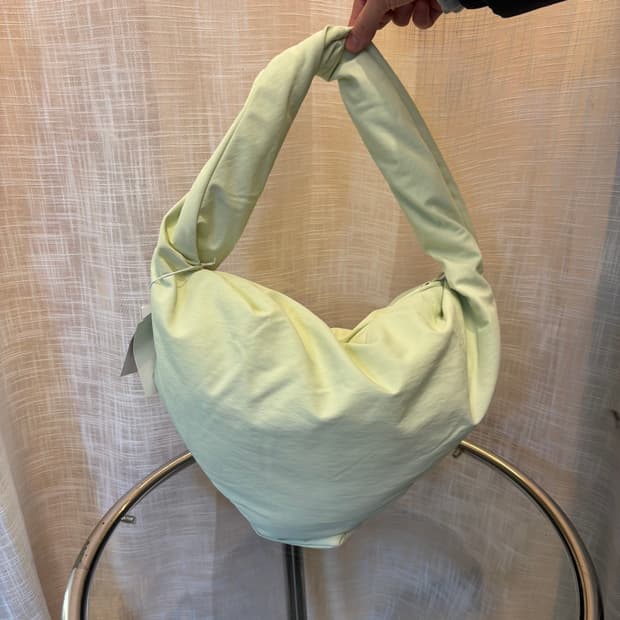 정품 COS 코스 나일론 하트 토트백    