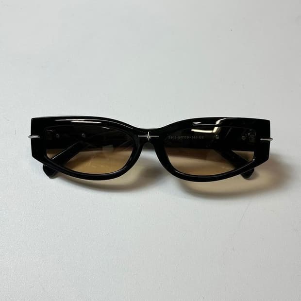 Selected 사이버펑크 디테일 선글라스 Q1438