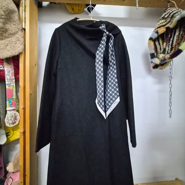 오즈세컨 머플러코트