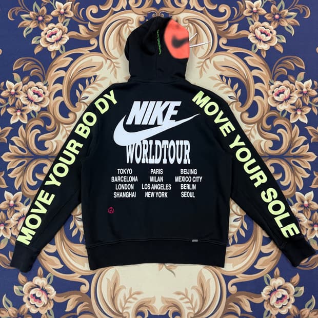 (L)나이키 Nike 월드투어 후드티셔츠(블랙)