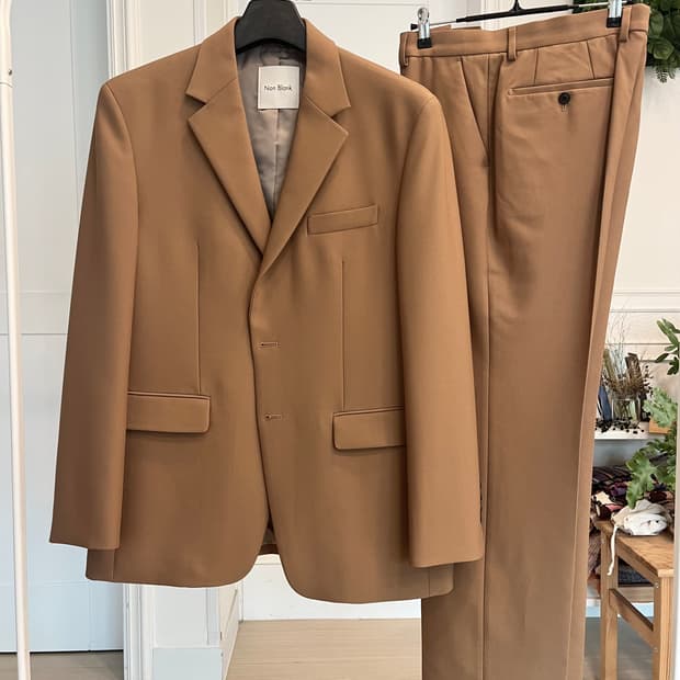 넌블랭크 베이지 셋업 수트