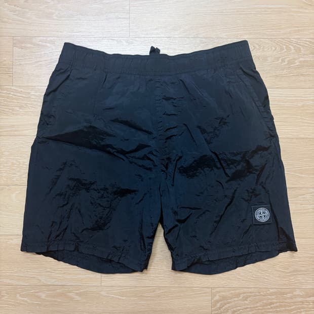 스톤아일랜드 나일론 메탈 쇼츠 블랙 (S)