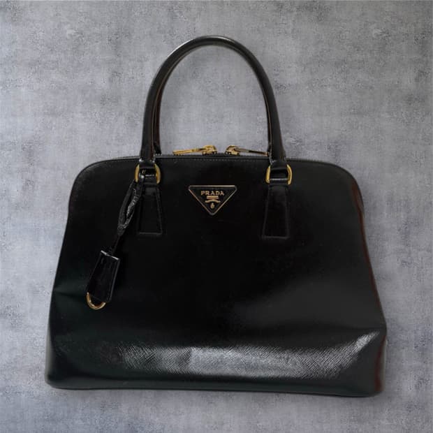 프라다 Prada 블랙 사피아노 럭스 토트백