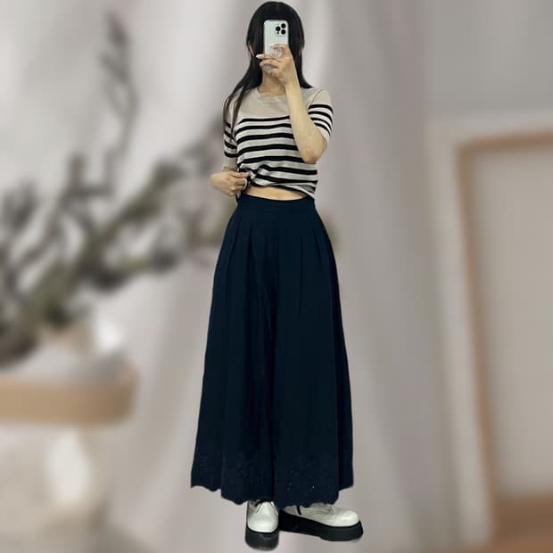 펀칭 자수 디테일 밴딩 치마바지