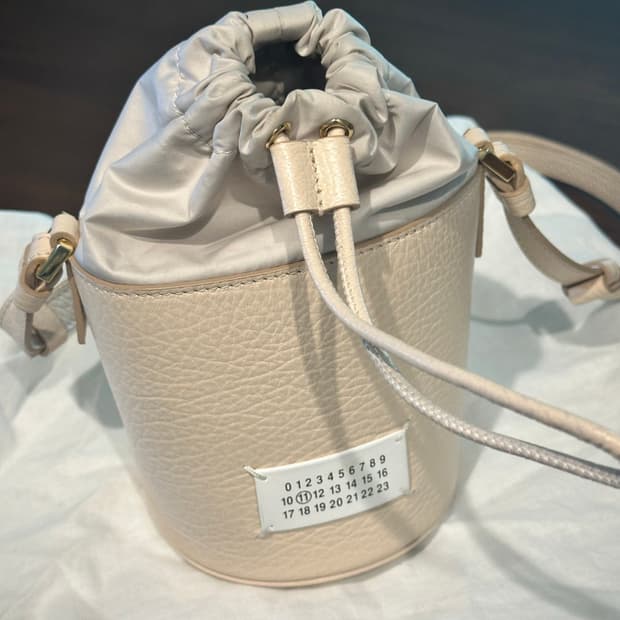 메종마르지엘라 5ac 마이크로 버킷백