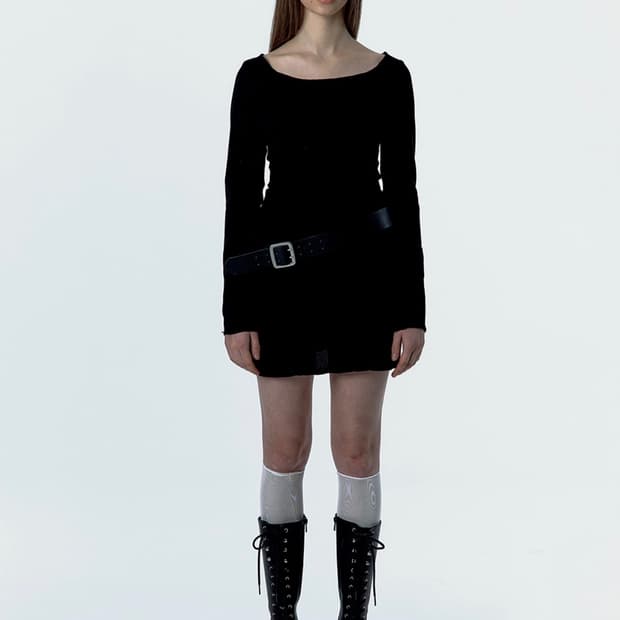 러프넥 롱슬리브 니트 탑 드레스