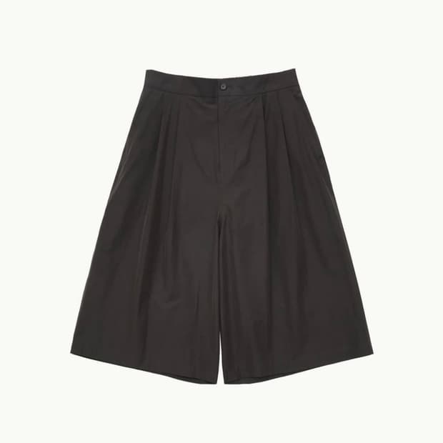 아모멘토 투턱 와이드 버뮤다 쇼츠 차콜 m