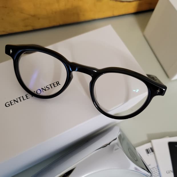 젠틀몬스터 론01(RON 01)판매(새것수준)