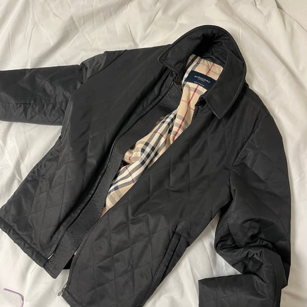 버버리 퀼팅 자켓 
