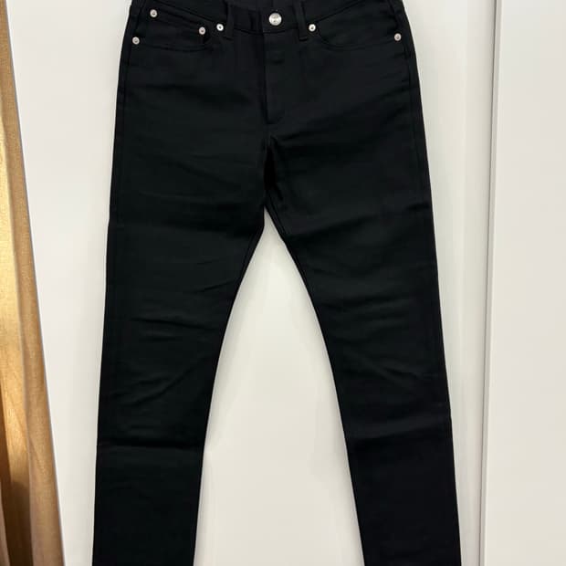 아페쎄 쁘띠 스탠다드 블랙진 28 엘라