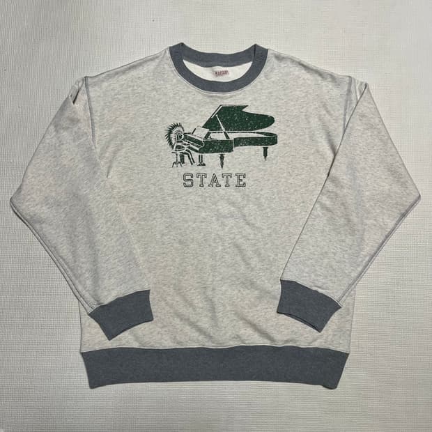 캐피탈 피아노 스테이트 맨투맨 키나리