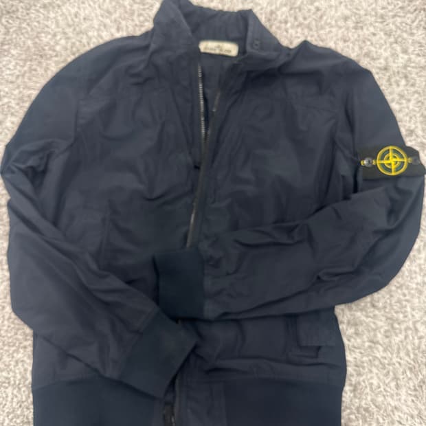 스톤아일랜드 바람막이 S