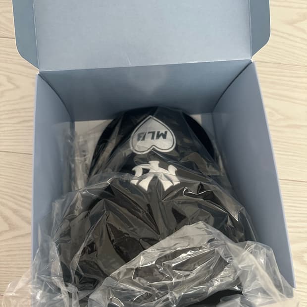 MLB x 카리나 시그니처 언스트럭쳐 볼캡 vol.2 블랙