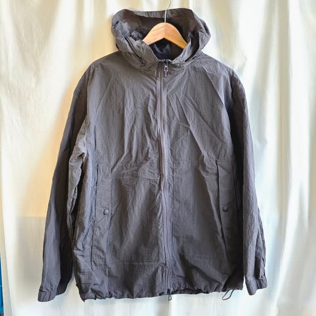 공용)시리즈 립스탑 패커블 후드 바람막이 L