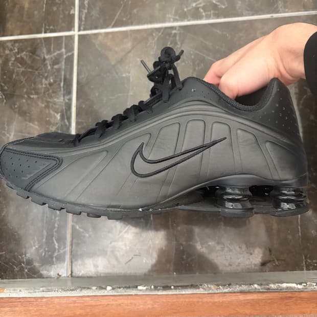 나이키 샥스 R4 올블랙 275