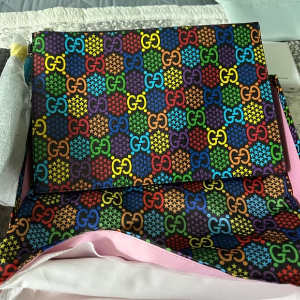 구찌 사이키델릭 클러치 새상품