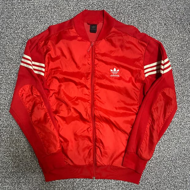 아디다스 삼선 라인 레드 져지