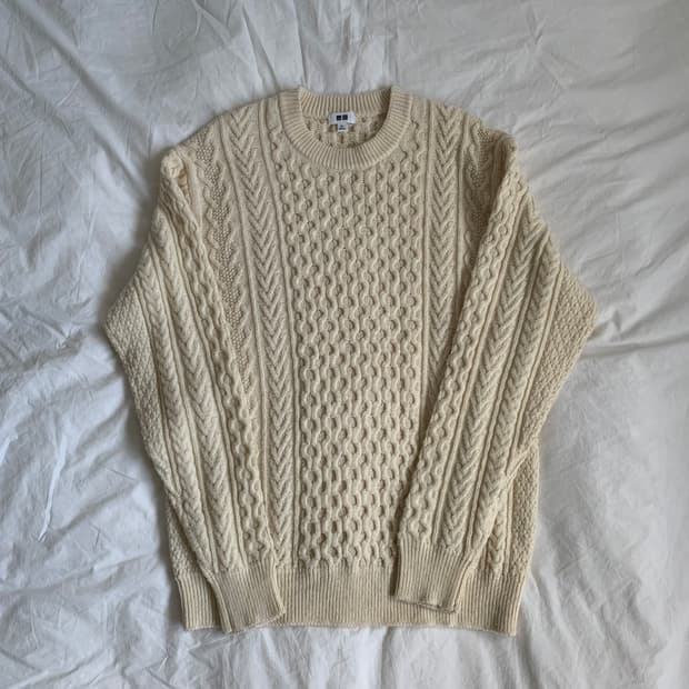 UNIQLO 크림 꽈배기 니트