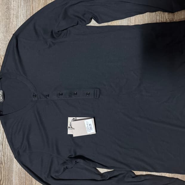 톰포드 헨리넥 티셔츠