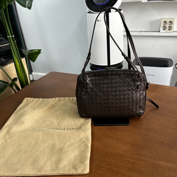 보테가베네타 인트레치아토 노디니 크로스백