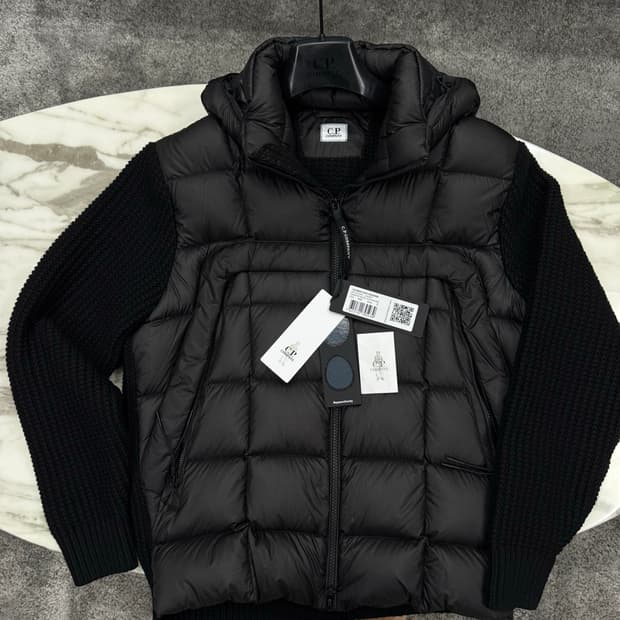 cp컴퍼니 25fw 디디쉘 니트패딩 S