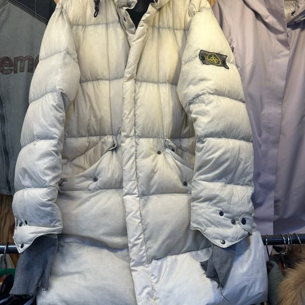 스톤아일랜드 화이트 패딩