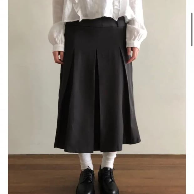 코이 플리츠 스커트