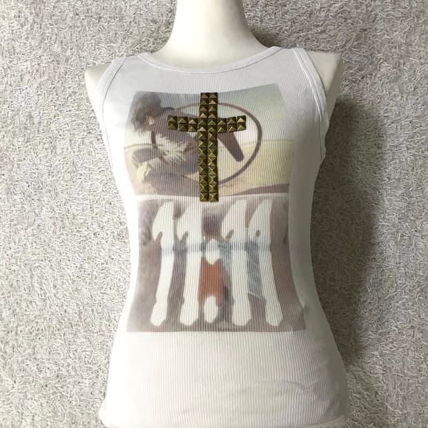 빈티지 큐빅 크로스 프린팅 슬림핏 슬리브리스