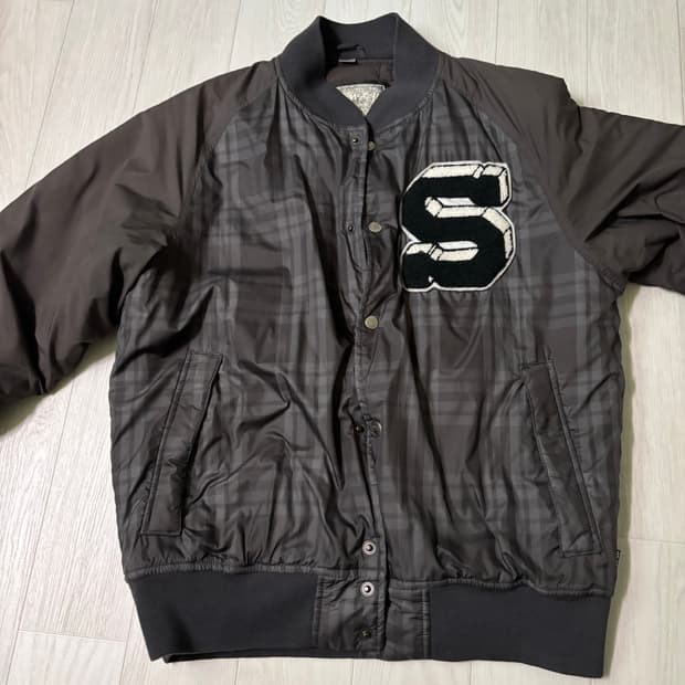 스투시 어센틱 기어 S로고 바시티 자켓 