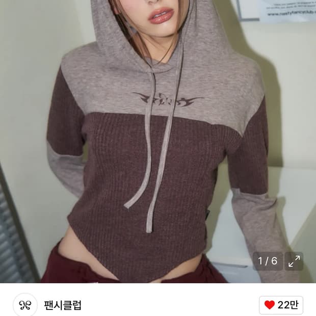 팬시클럽 배색 레이어드 후드 티셔츠