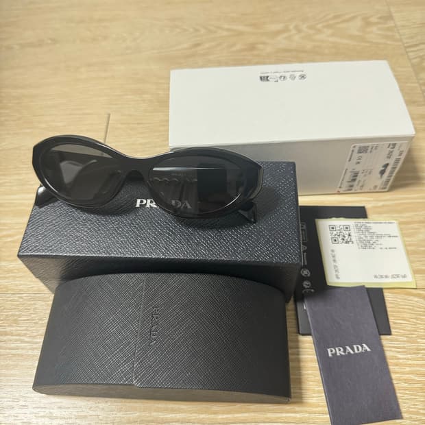 프라다 심볼 선글라스 슬레이트 그레이 렌즈 얼터너티브 핏