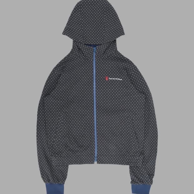 더뮤지엄비지터 x 세이브더칠드런 후드집업 (차콜)