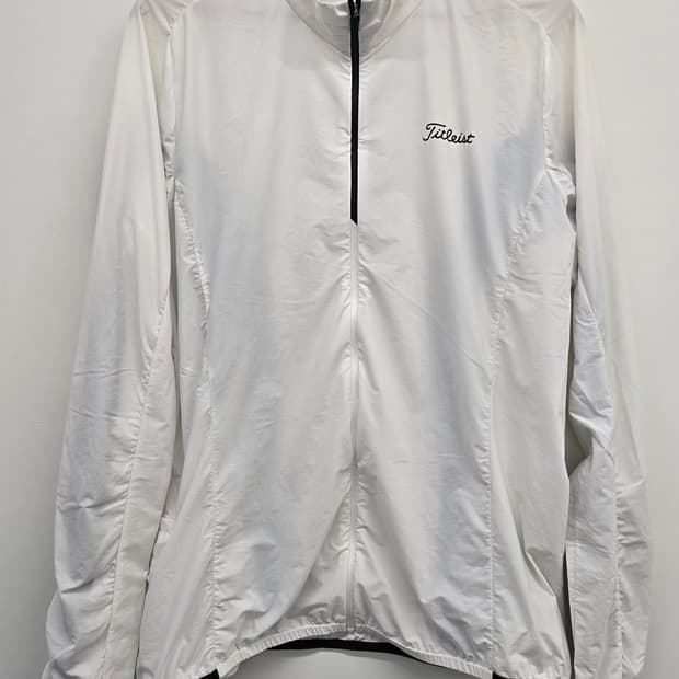 타이틀리스트 남성 골프 얇은바람막이.
싸이즈 100~105