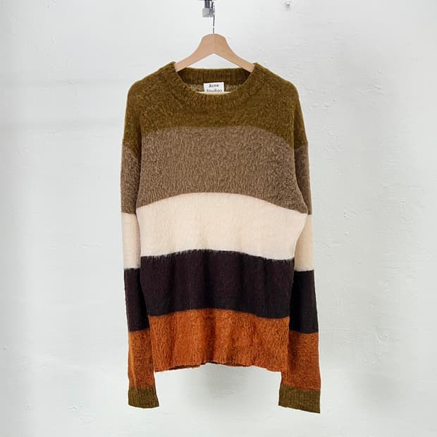 아크네 스튜디오 모헤어 브러쉬 니트 스웨터