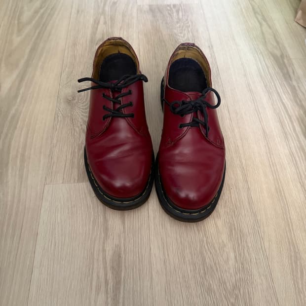 닥터마틴 체리레드 250