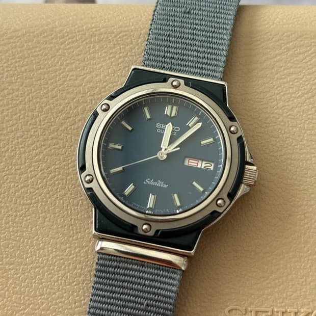 Seiko 세이코 쿼츠 SilverWave 블루투톤 Day-Date 19
