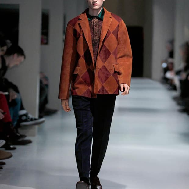 프라다 스퀘어토 더비 슈즈 블랙 7