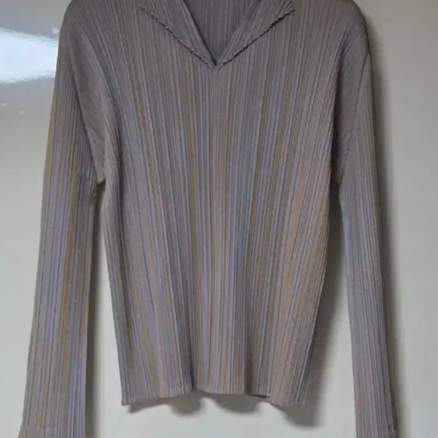 구해요) pleats please blouse 플리츠 플리즈 블라우스