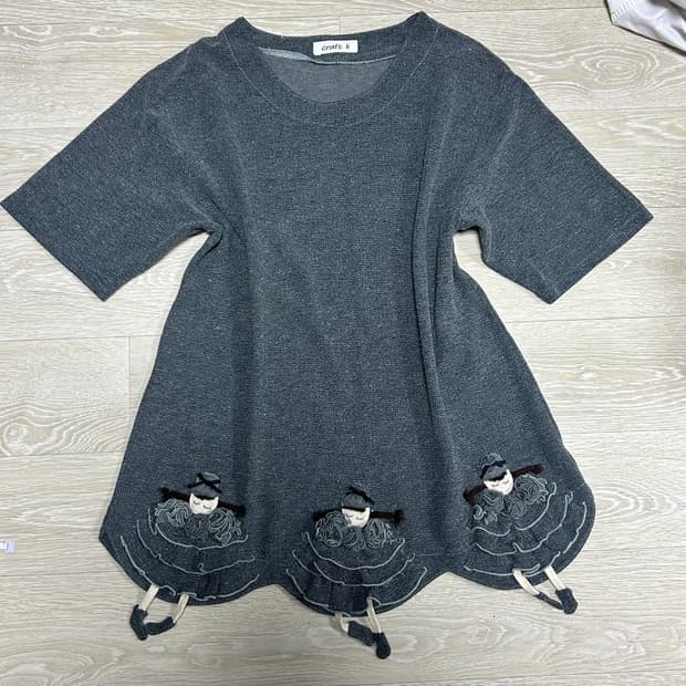 러블리 반팔 티셔츠