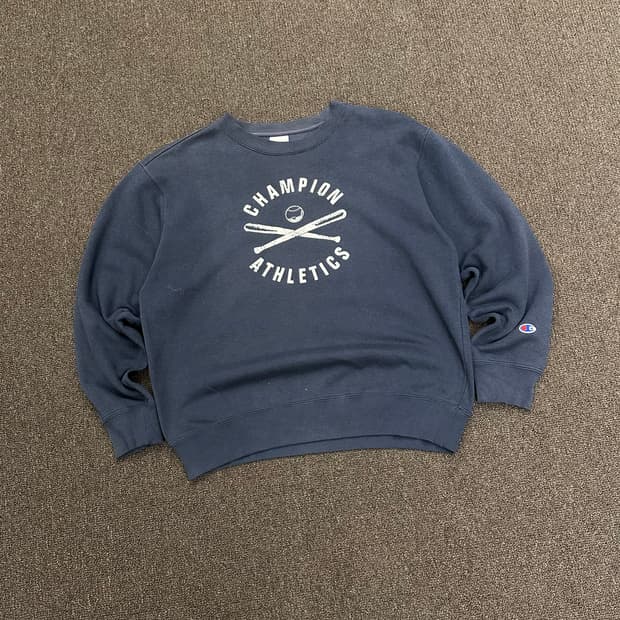 L)챔피온 빈티지 그래픽 네이비 스웻셔츠