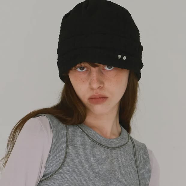 밀로우먼 심볼 레이스 비니