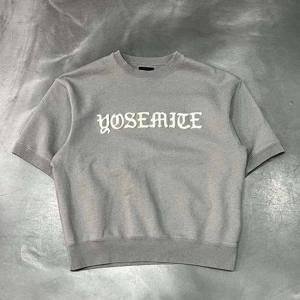  빔즈 레터링 하프 맨투맨 y15425