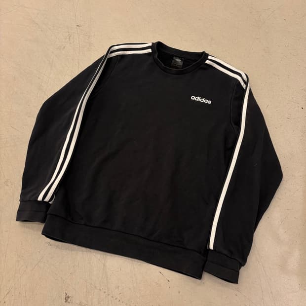 아디다스 스몰로고 삼선 맨투맨