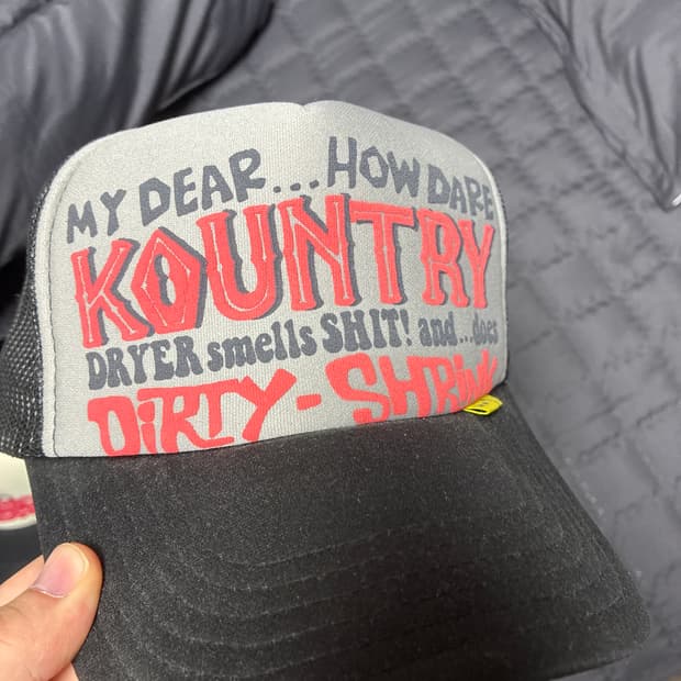 캐피탈 트러커캡