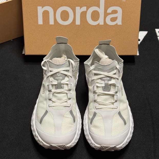 [270] 노다 001 화이트 실버 norda 001