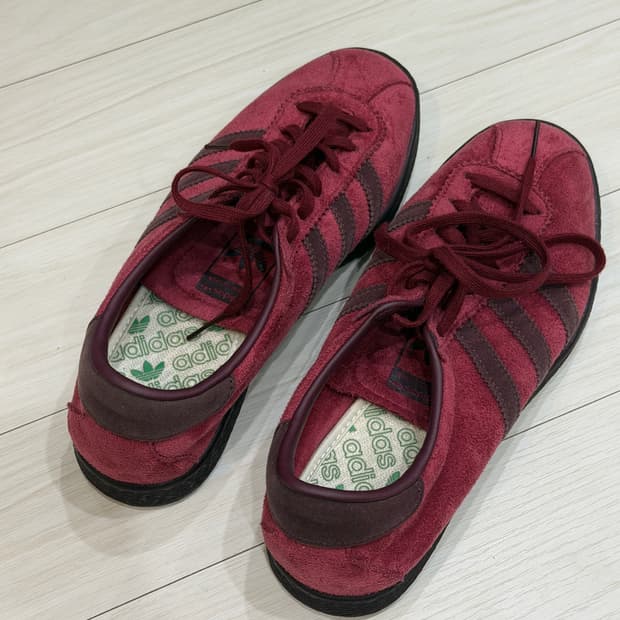 아디다스 토바코 버건디 스니커즈 235