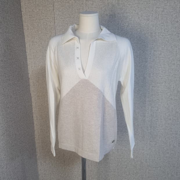 새제품 
이태리 명품 브랜드 안드레모리스
100%캐시미어 안드레모리스 긴