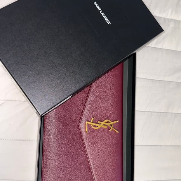 생로랑 업타운 파우치